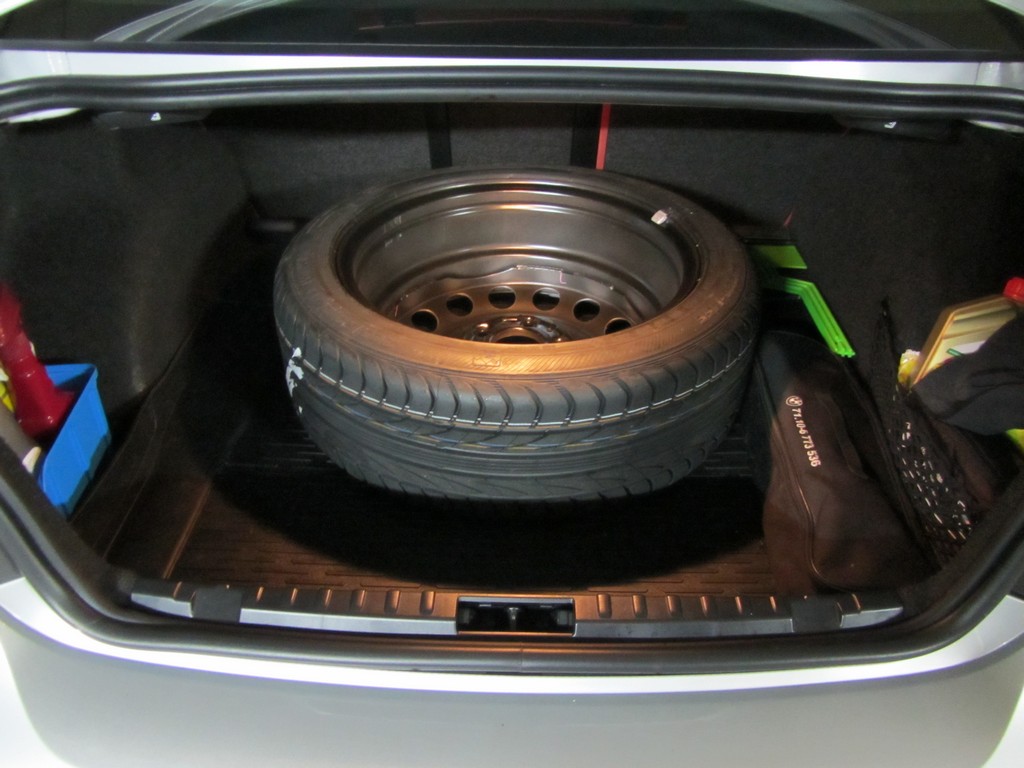 Name:  spare tire 17 inch steel wheel from a 330i e46  MG_5306.jpg
Views: 6067
Size:  150.8 KB