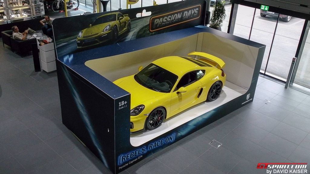 Name:  porsche-cayman-gt4-toy-car-10.jpg
Views: 1999
Size:  106.2 KB