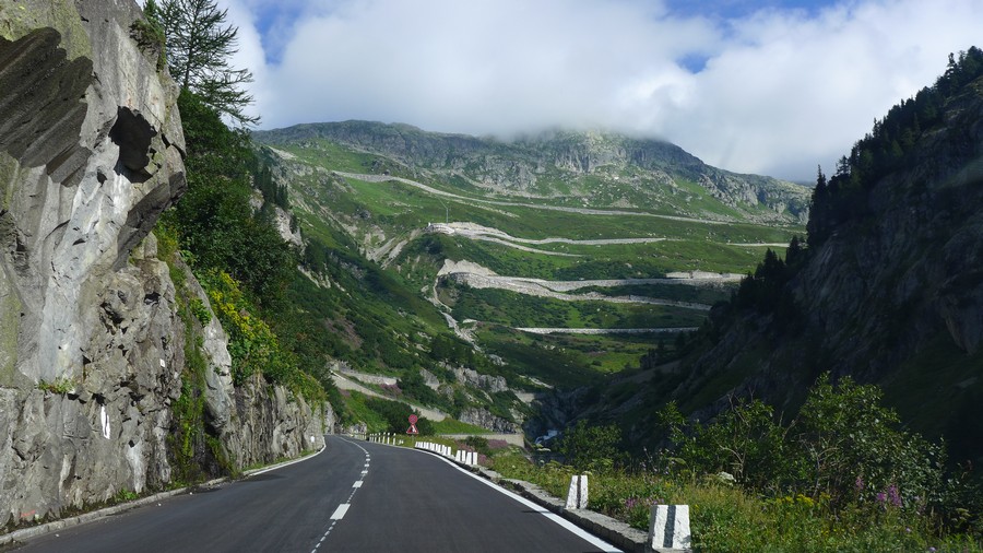 Name:  Furka Pass  P1080474.jpg
Views: 16076
Size:  181.5 KB