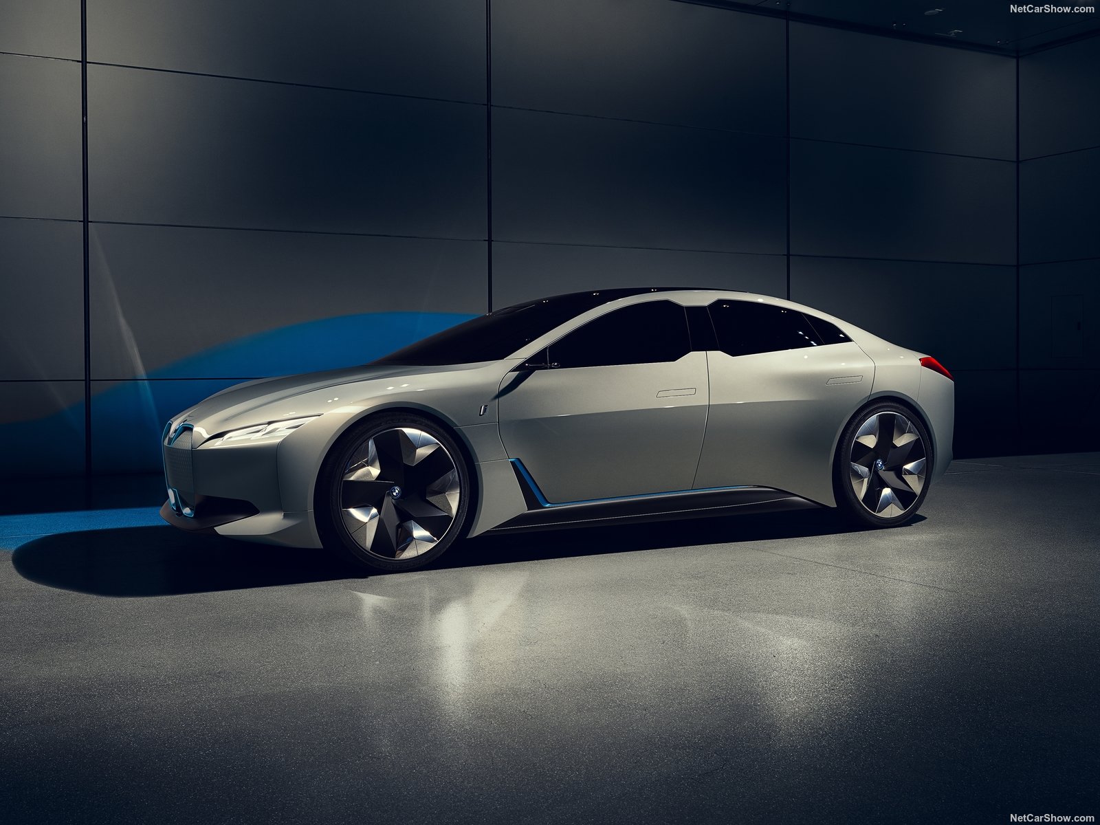 Name:  BMW-i_Vision_Dynamics_Concept-2017-1600-02.jpg
Views: 17590
Size:  273.5 KB