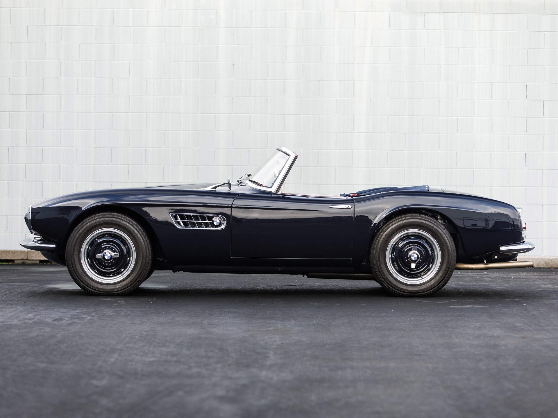 Name:  1958 BMW 507 Roadster S2 70157 RM Arizona 2019-04.jpg
Views: 4227
Size:  336.7 KB