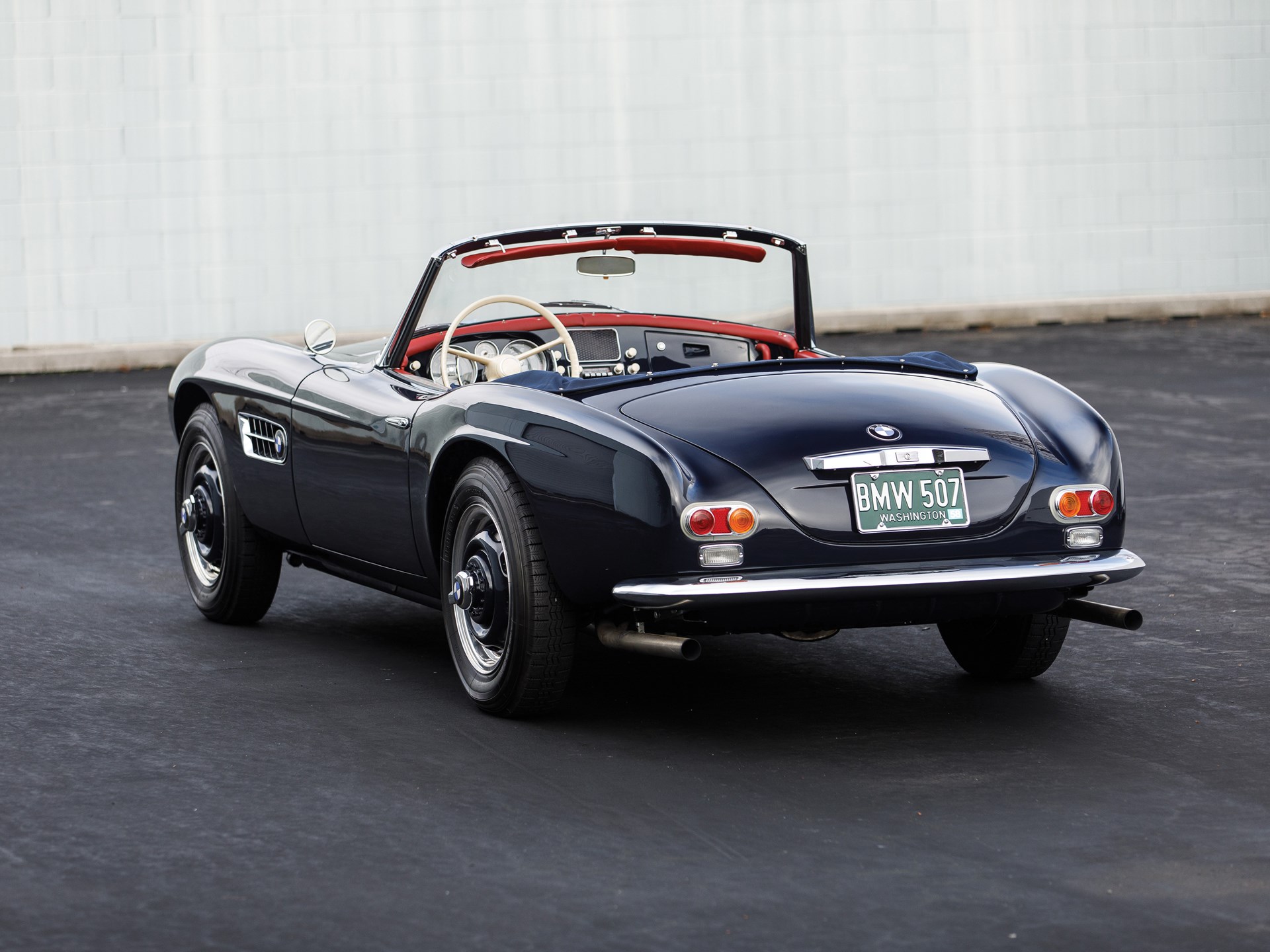 Name:  1958 BMW 507 Roadster S2 70157 RM Arizona 2019-33.jpg
Views: 3967
Size:  357.1 KB