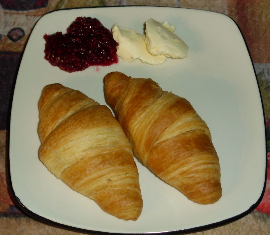 Name:  Croissants..JPG
Views: 636
Size:  75.9 KB