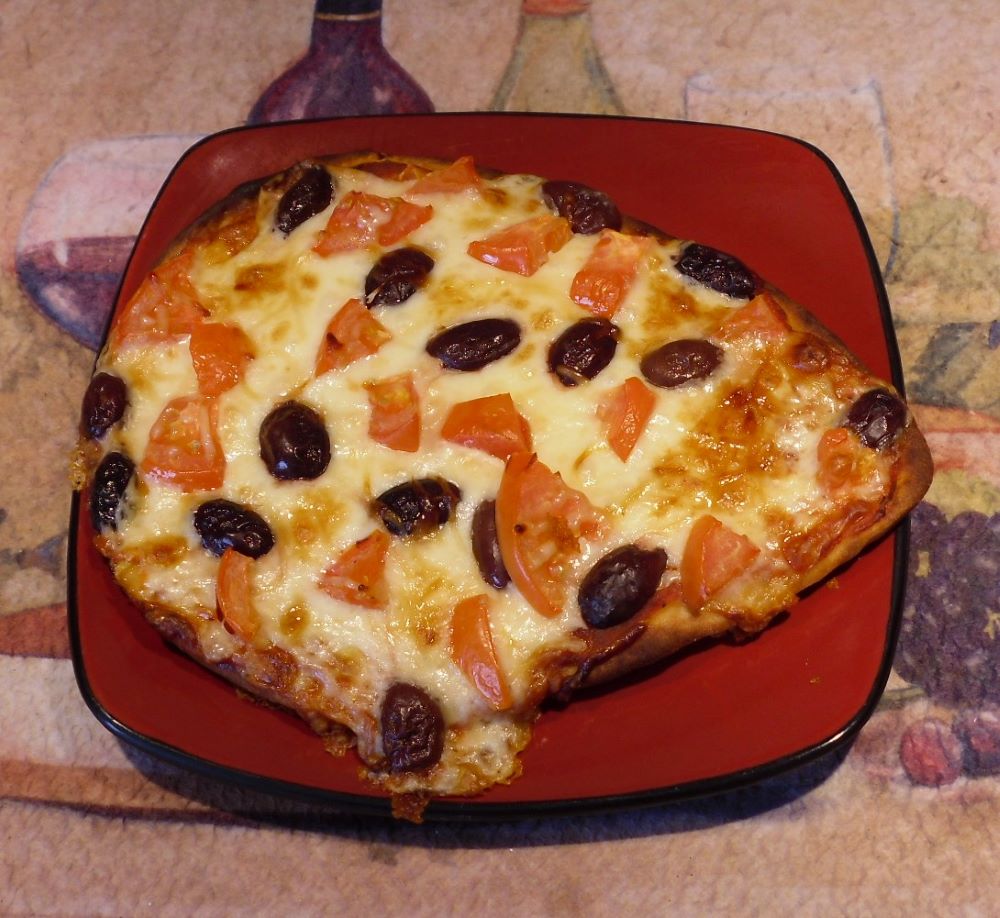 Name:  Naan pizza..JPG
Views: 607
Size:  143.7 KB