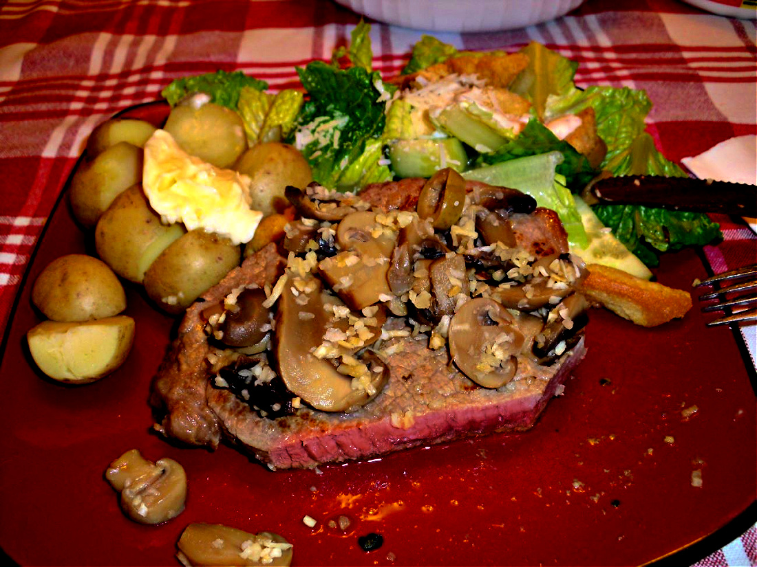 Name:  Steak. (1).jpg
Views: 388
Size:  483.5 KB