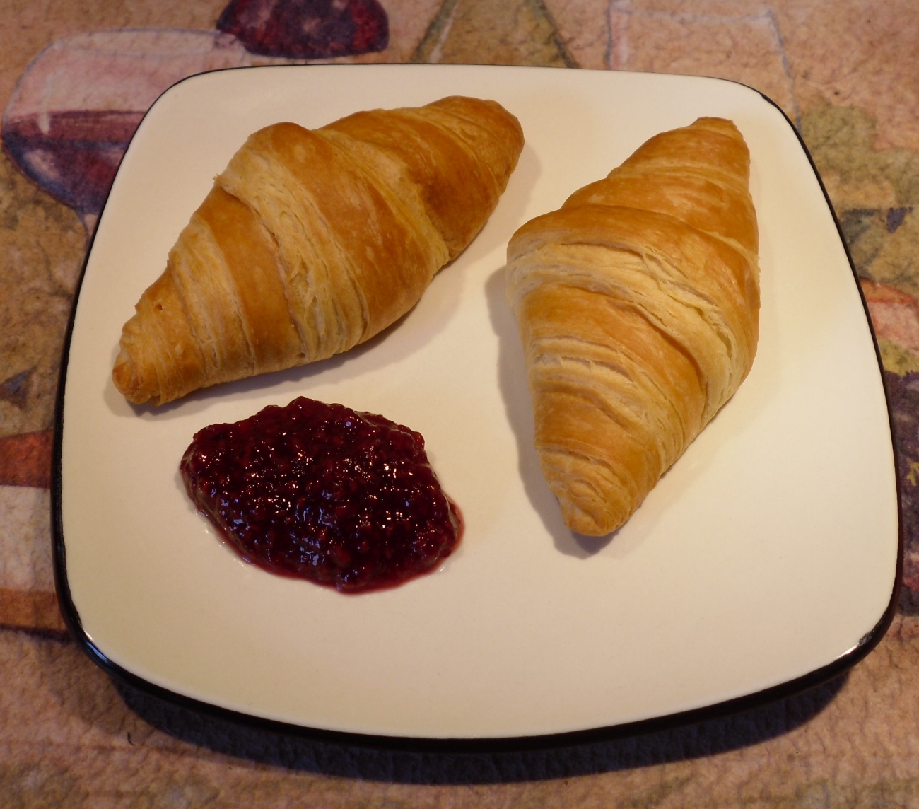 Name:  Croissants..JPG
Views: 887
Size:  614.9 KB