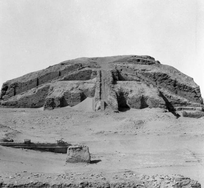 Name:  the Ziggurat of Ur in Iraq in 1929, Before..jpg
Views: 4582
Size:  47.3 KB