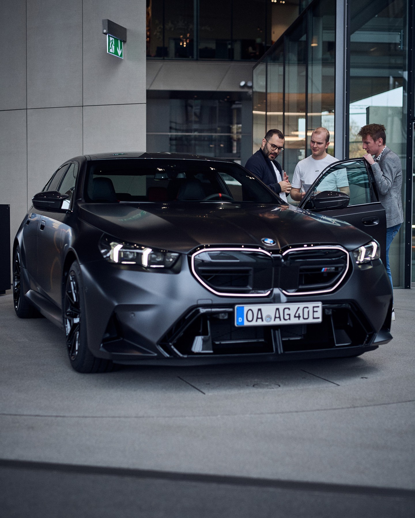 Name:  G90 M5 frozen black delivery bmw welt 8.jpg
Views: 3154
Size:  484.4 KB