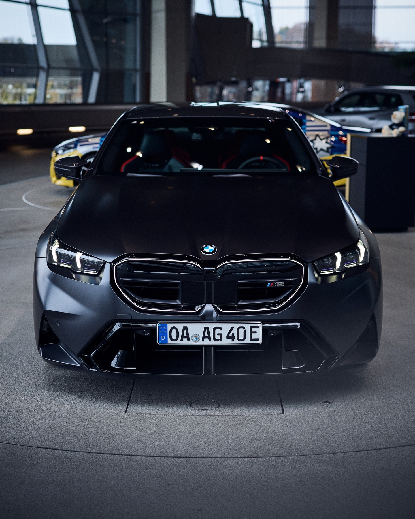 Name:  G90 M5 frozen black delivery bmw welt 4.jpg
Views: 3165
Size:  563.0 KB