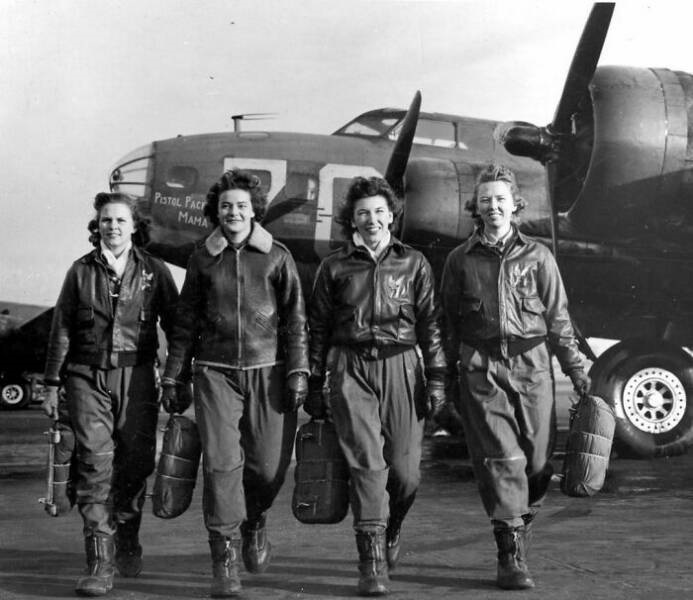 Name:  Frances Green, Margaret (Peg) Kirchner, Ann Waldner And Blanche Osborn, Women Airforce Service P.jpg
Views: 239
Size:  95.9 KB