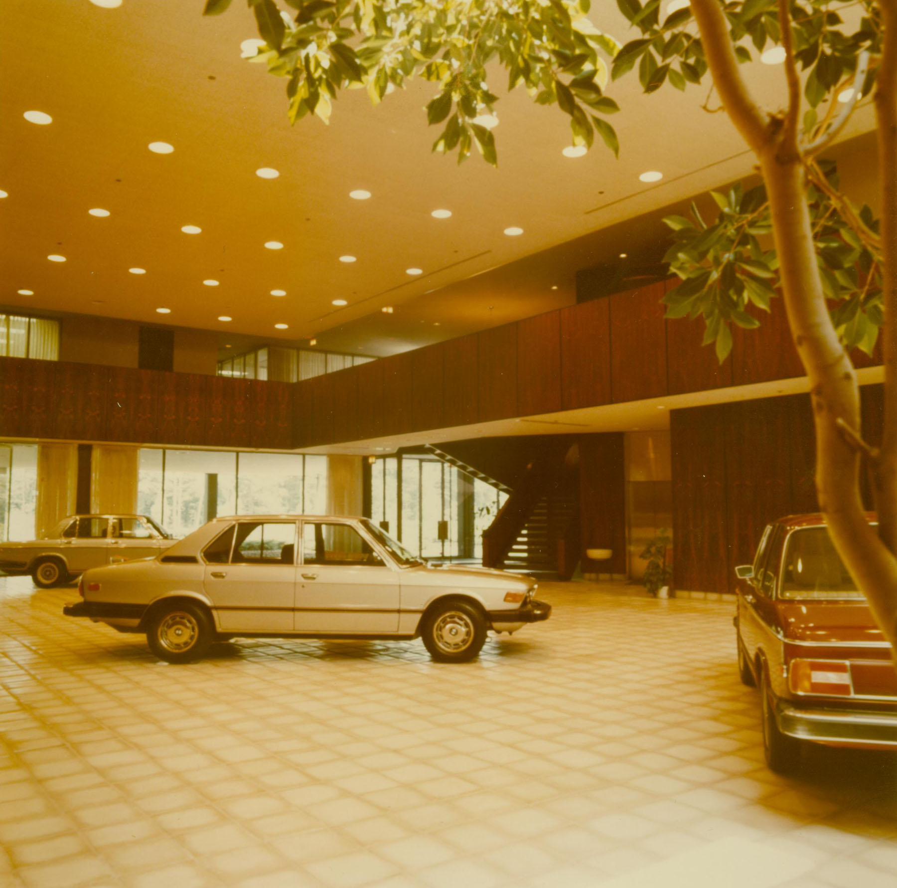 Name:  BMW_NA_Montvale_HQ_Lobby.jpg
Views: 1471
Size:  317.8 KB