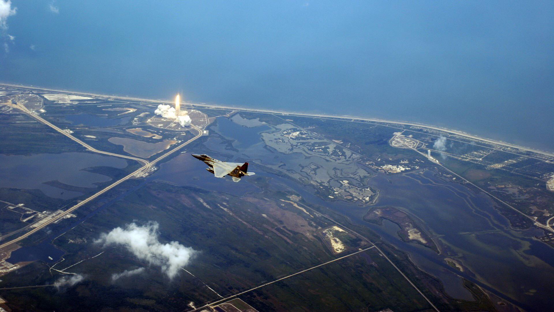 Name:  F15_SpaceShuttle_02.jpg
Views: 162
Size:  198.5 KB